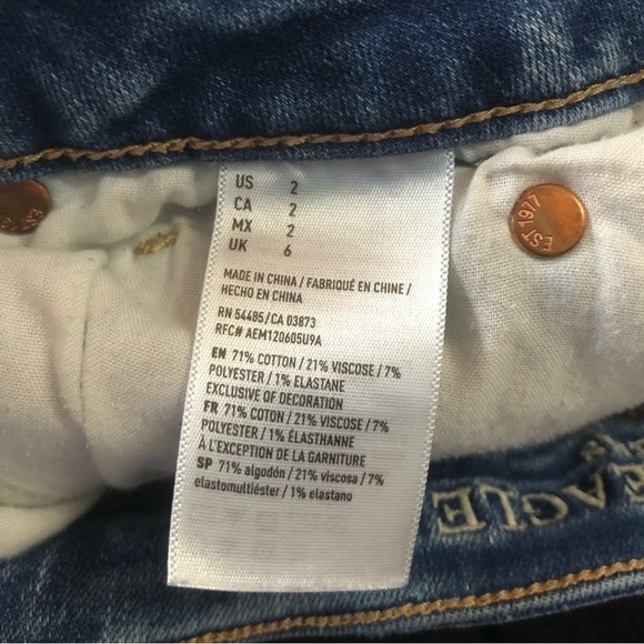 AMERICAN Eagle Size 2 Distressed Denim Skirt - Picture 5 of 5